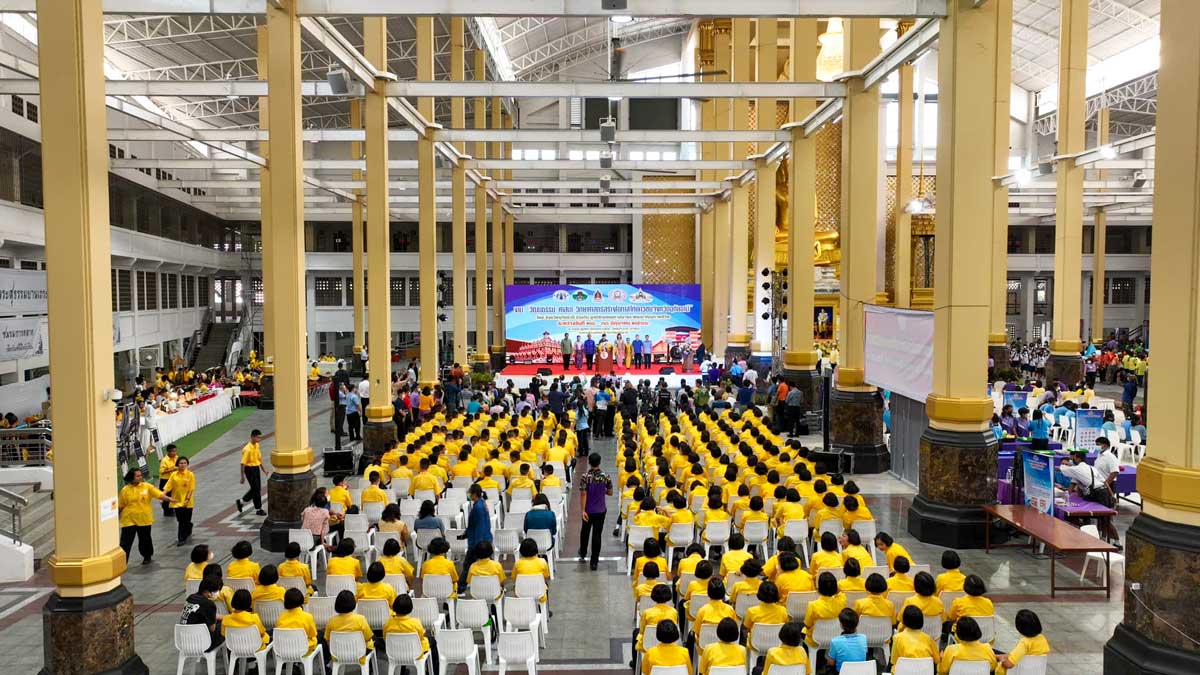 Thailand’s Colossal Wat Tha Sung Temple Updates to Clear, Efficient L ...