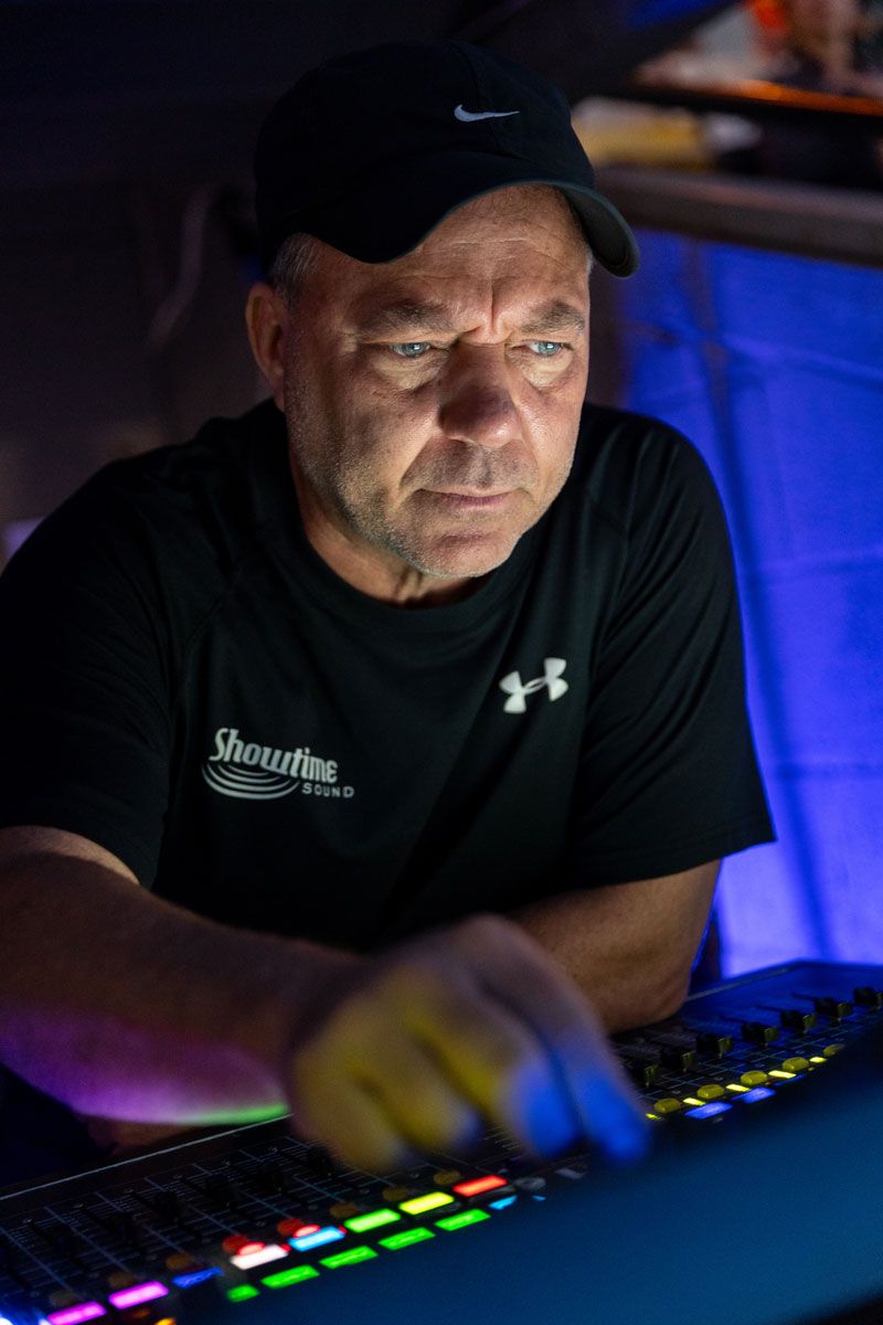 FOH Engineer: Scott Tydings on Mastering Comedy Live Sound - L-Acoustics