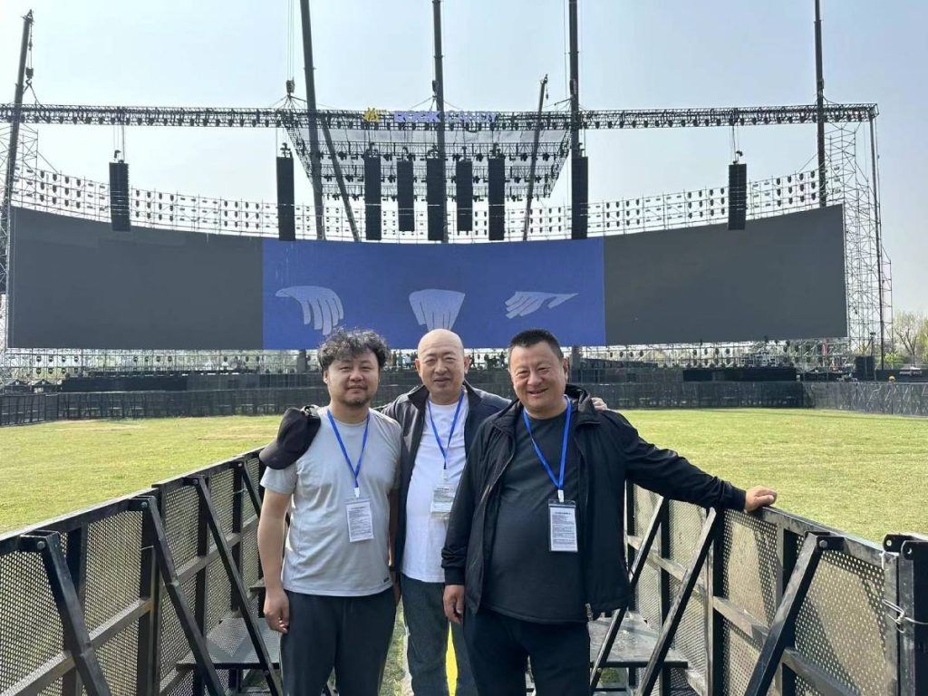 From left to right: Lin Mengyang, PA Engineer. He Biao, Sound Designer. Hu Wei, Sound Coordinator.