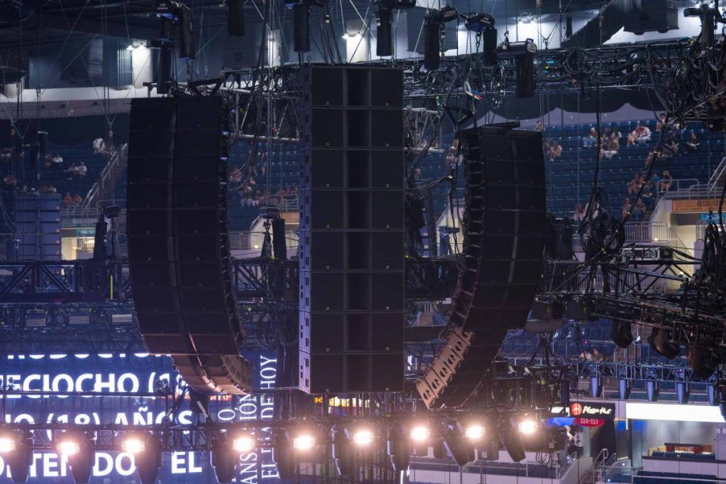 The show’s 360-degree PA featured eight arrays of ten L-Acoustics K2 over six Kara II, two more of eight K2 over six Kara II, and six hangs of eight KS28 subs