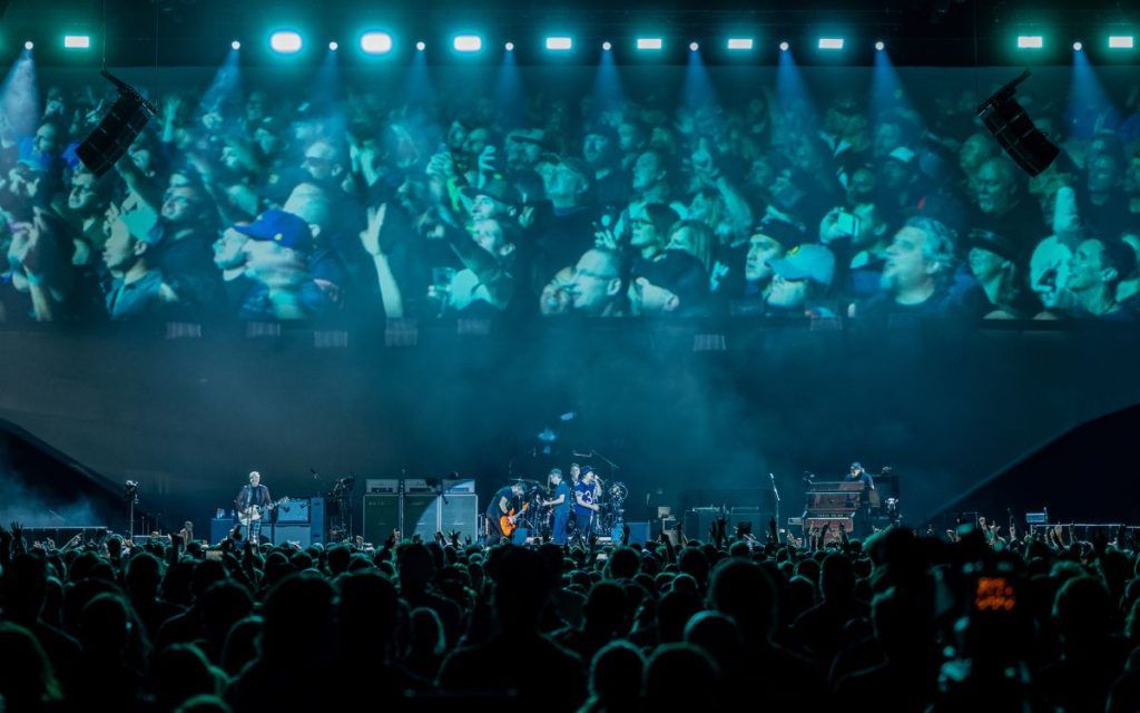 Pearl Jam out on its Dark Matter World Tour (pc: Geoff Whitman)