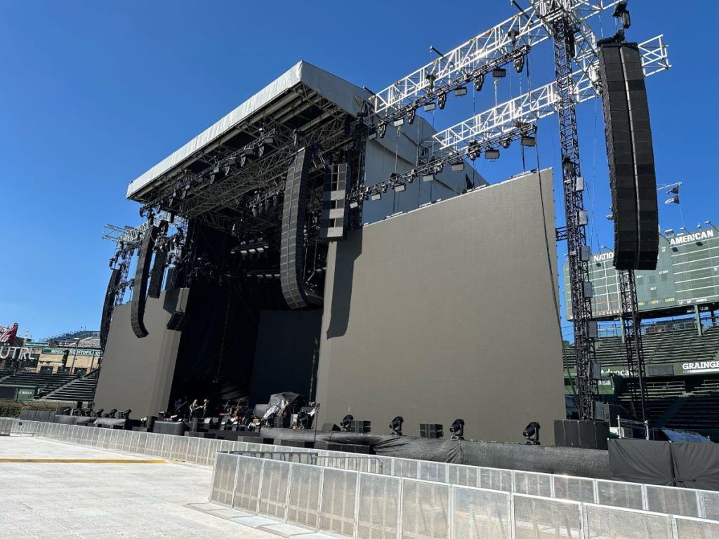 Pearl Jam’s concert sound system deployment at Chicago’s Wrigley Field