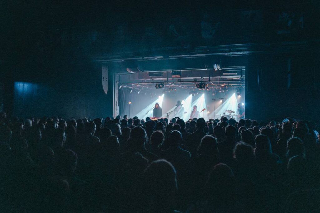 Juniore playing at the newly upgraded L’Aéronef venue featuring L-Acoustics L Series