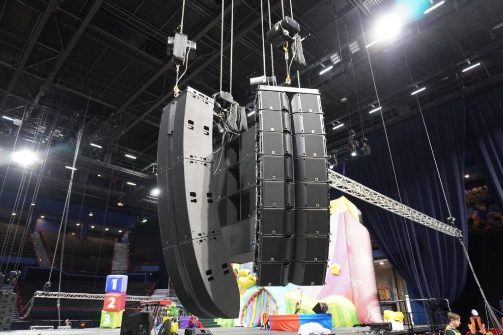 Two L-Acoustics L2, one L2D, four KS28 and eight K3 per side for out-fill in the Brisbane Entertainment Centre