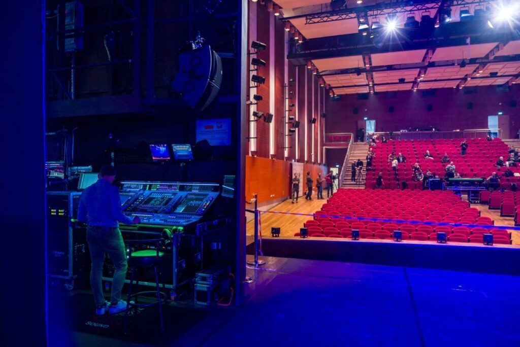 The main concert halls sound design creates a true 360-degree soundscape through a precisely orchestrated network of L-Acoustics technology