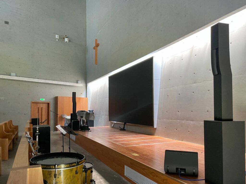 L-Acoustics Syva complements Changsha South Church’s modern brutalist aesthetic design