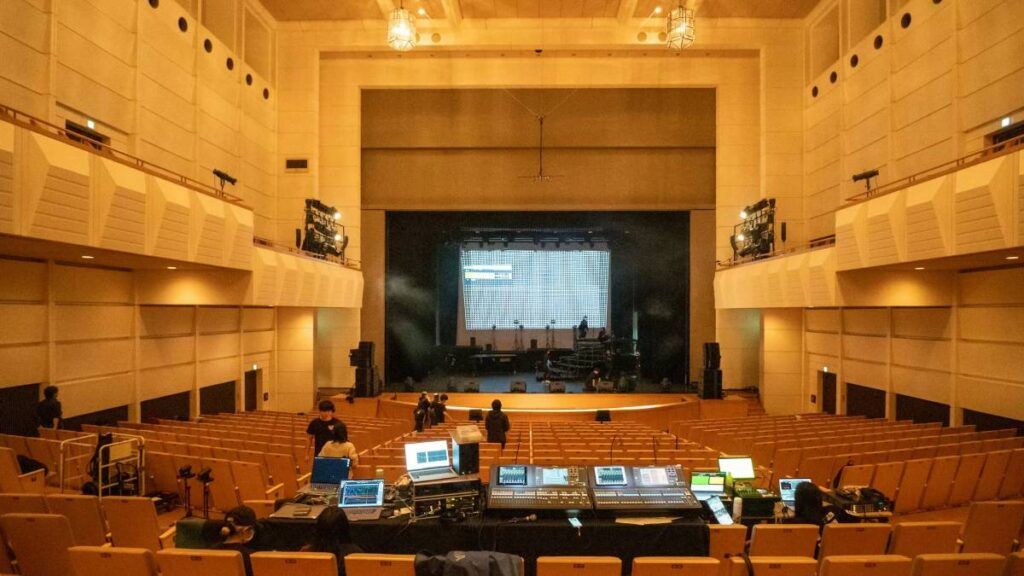 Senzoku Gakuen College of Music’s Maeda Hall mobile L/R ground stack of one L-Acoustics A10 Wide and two A10 Focus boxes mounted on two KS21 subwoofers