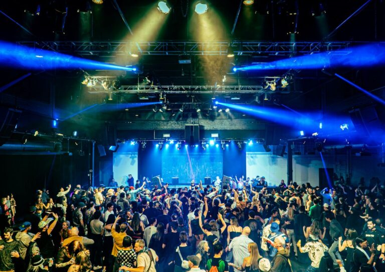 ReelWorks Denver Becomes the Second Venue in the Americas to Install L-Acoustics DJ featured image